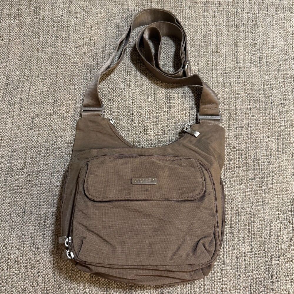 Baggallini Criss Cross Crossbody Bag Portobello Taupe Brown Travel Purse Nylon